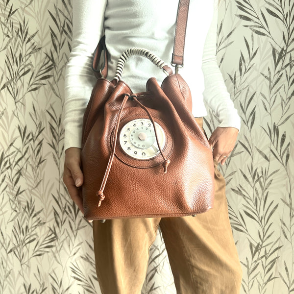 Bucket phone bag caramello